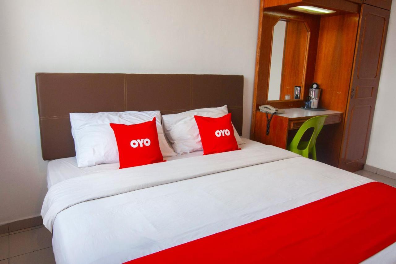 Oyo 89577 Kristal Hotel Keningau Exterior photo